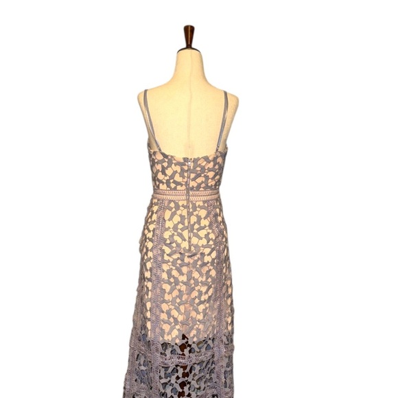 Elliatt Tingle Midi Lace Dress Lilac - Picture 3 of 5